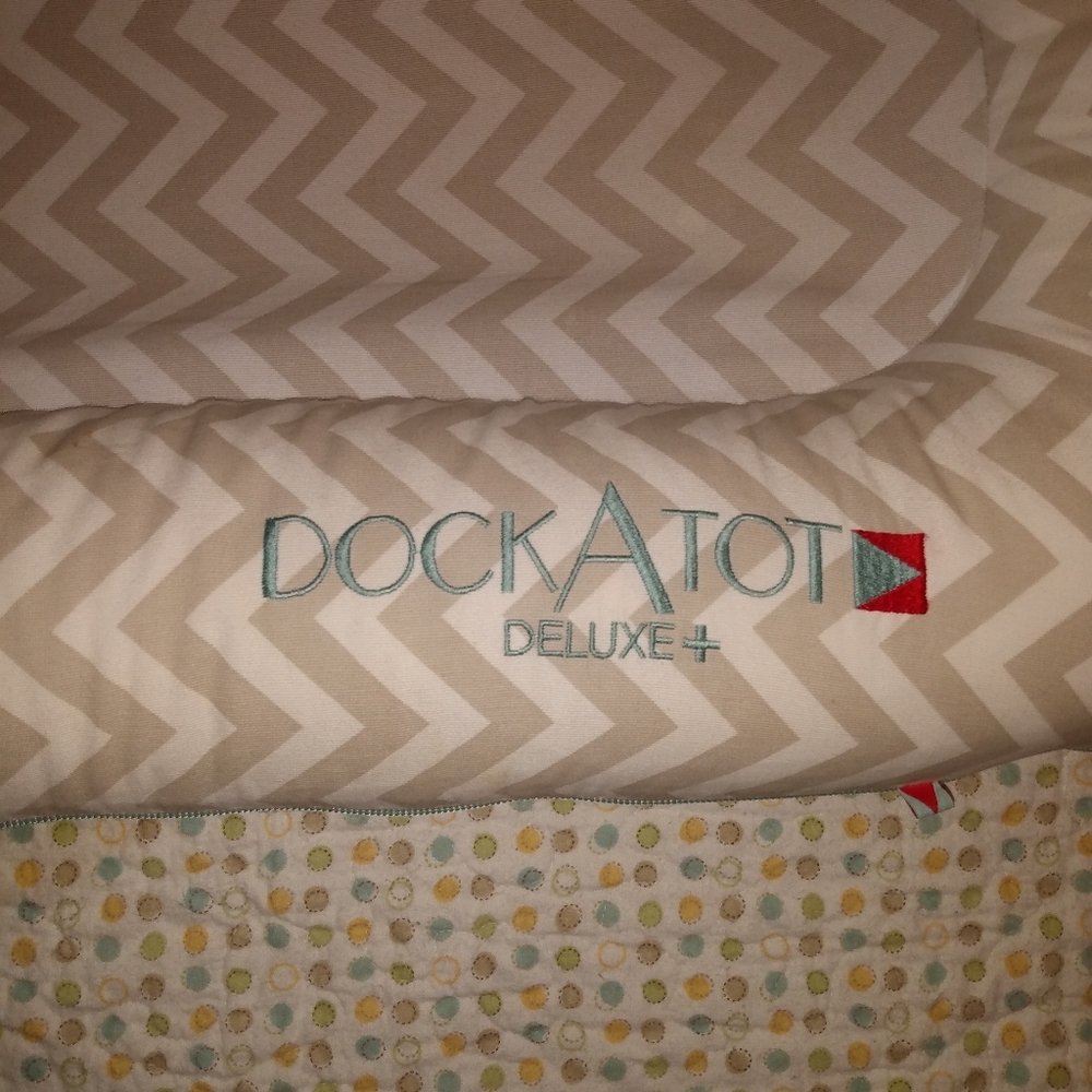 Dockatot deluxe 0-8 months